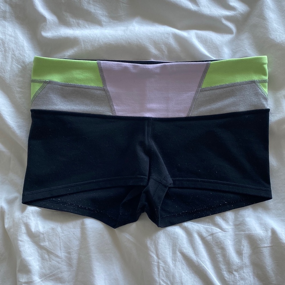 Lululemon reversible yoga shorts